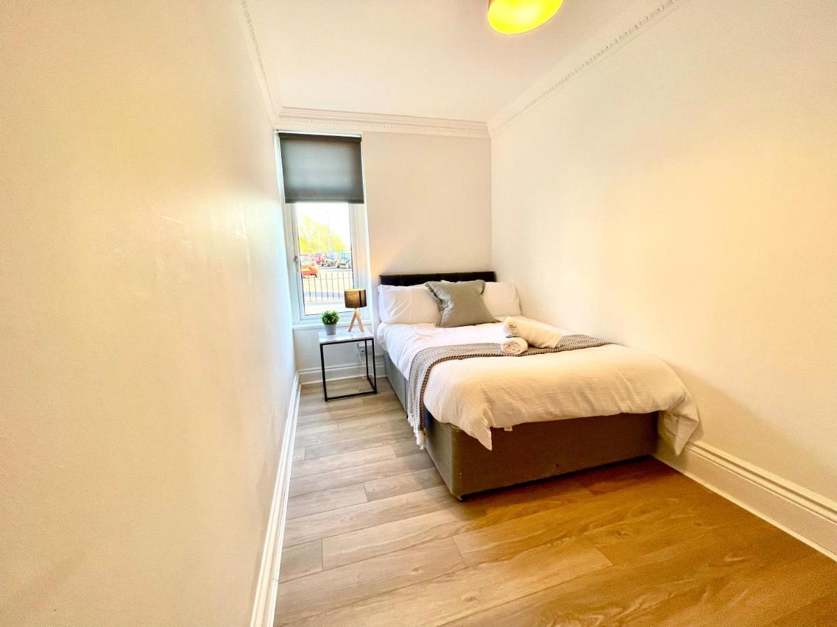 Huge Serviced Apartment With Free Parking Jesmond Dış mekan fotoğraf