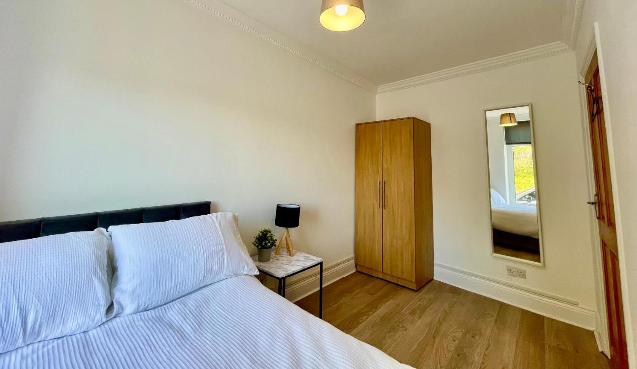 Huge Serviced Apartment With Free Parking Jesmond Dış mekan fotoğraf