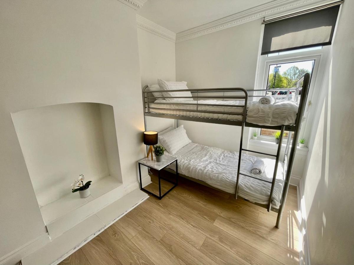 Huge Serviced Apartment With Free Parking Jesmond Dış mekan fotoğraf