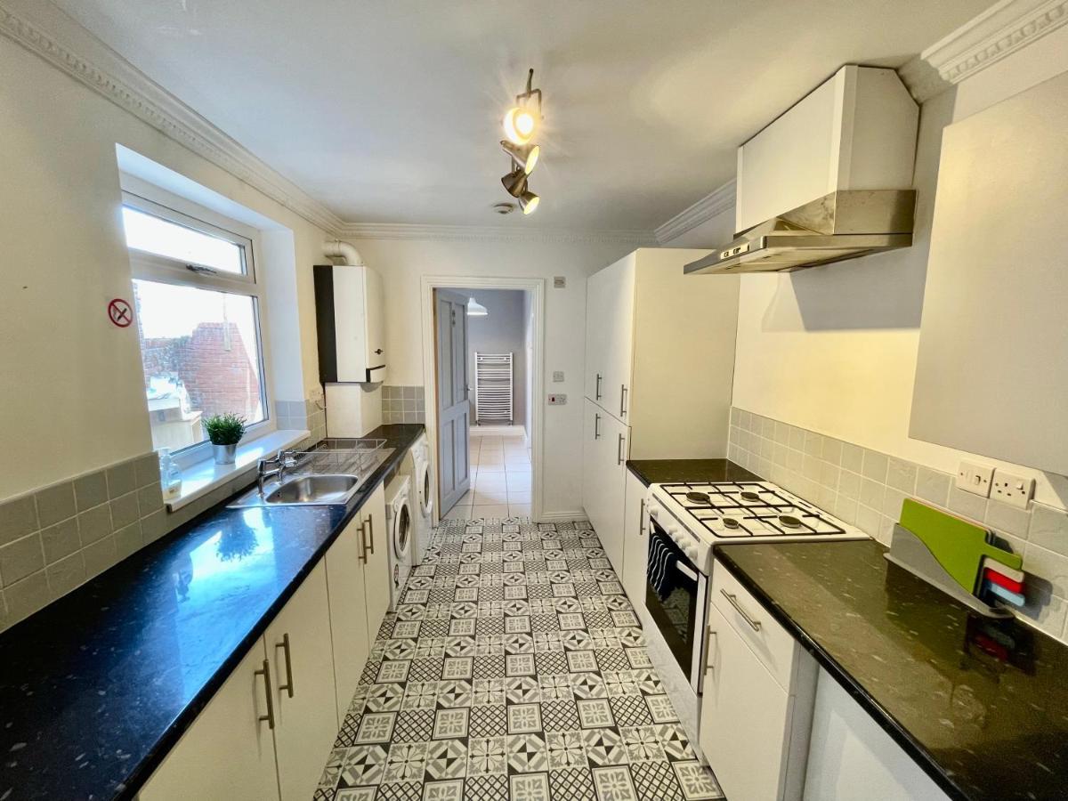 Huge Serviced Apartment With Free Parking Jesmond Dış mekan fotoğraf